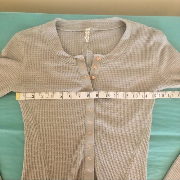 Free People Going Places Cardi in Heather Gray. M - Picture 8 of 9